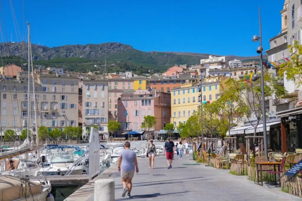 Bastia – fergehavn og reisemålsguide