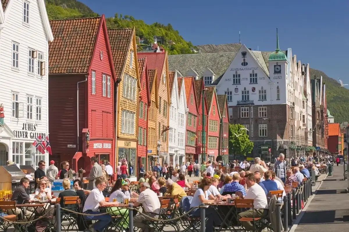 Bergen – fergehavn og reisemålsguide