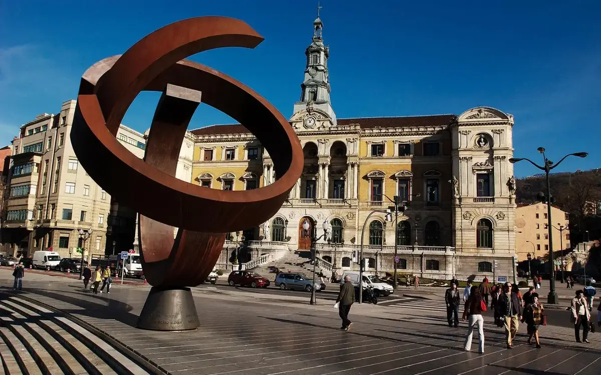 Bilbao – fergehavn og reisemålsguide