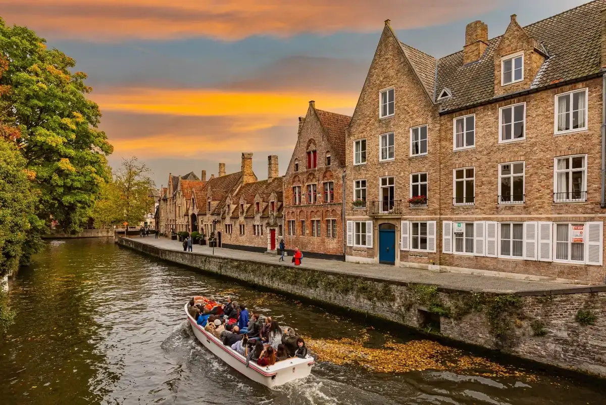Brugge – fergehavn og reisemålsguide