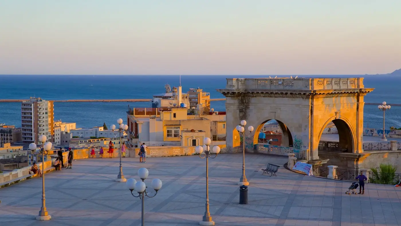 Cagliari – fergehavn og reisemålsguide