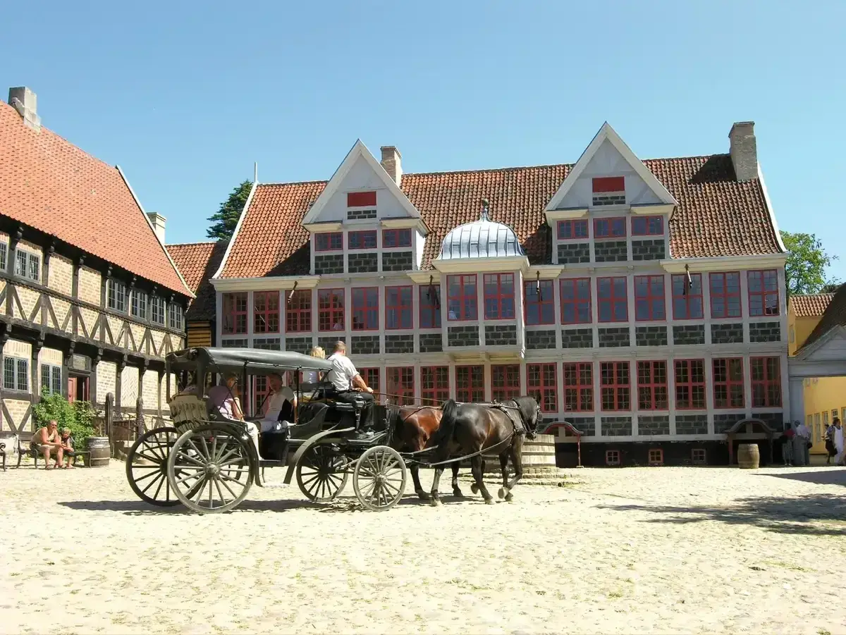 Hirtshals – fergehavn og reisemålsguide