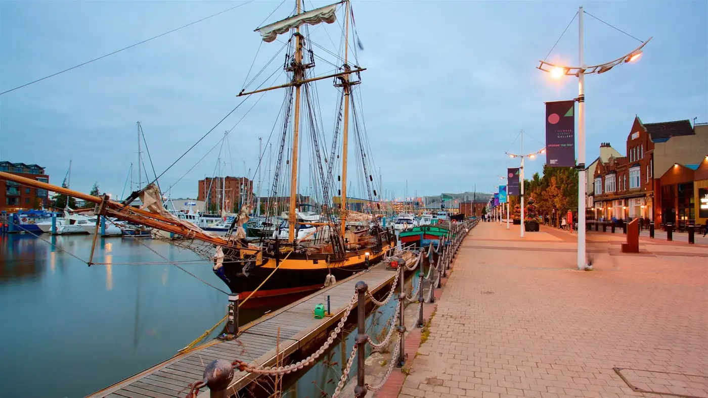 Hull – fergehavn og reisemålsguide