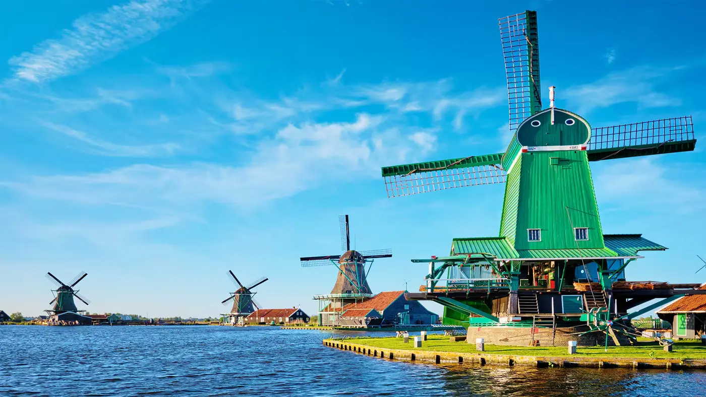 IJmuiden – fergehavn og reisemålsguide