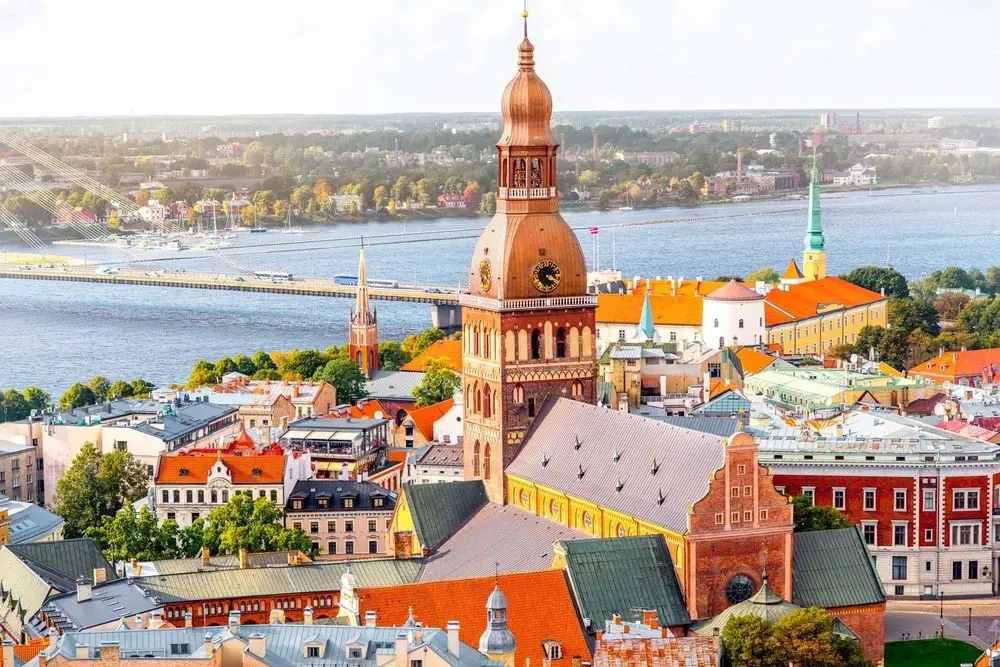 Riga – fergehavn og reisemålsguide