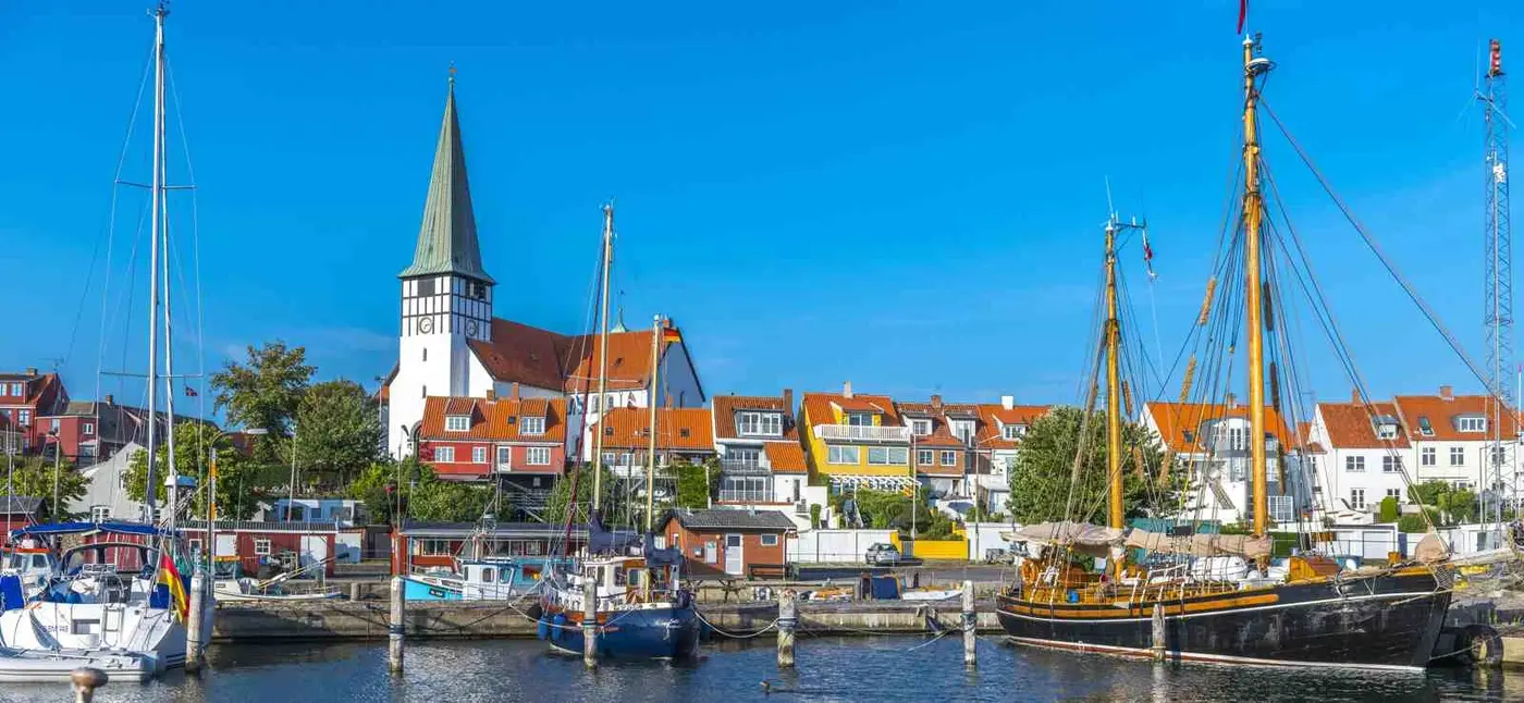 Rønne – fergehavn og reisemålsguide