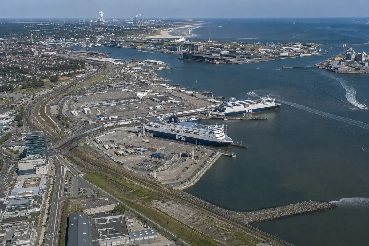 Amsterdam – fergehavn og reisemålsguide