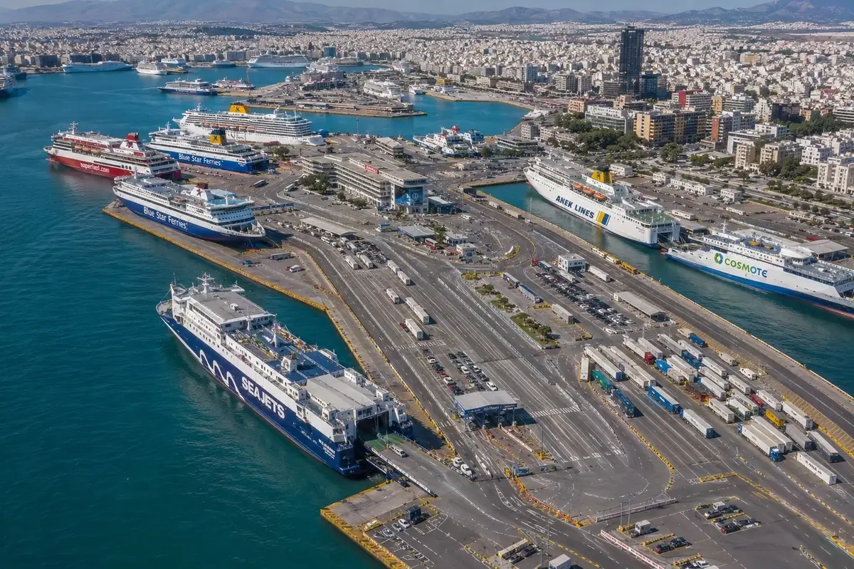 Fergereise og havneinformasjon for Pireus–Agistri