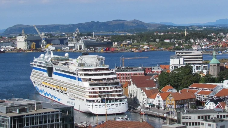 Fergereise og havneinformasjon for Hirtshals–Stavanger