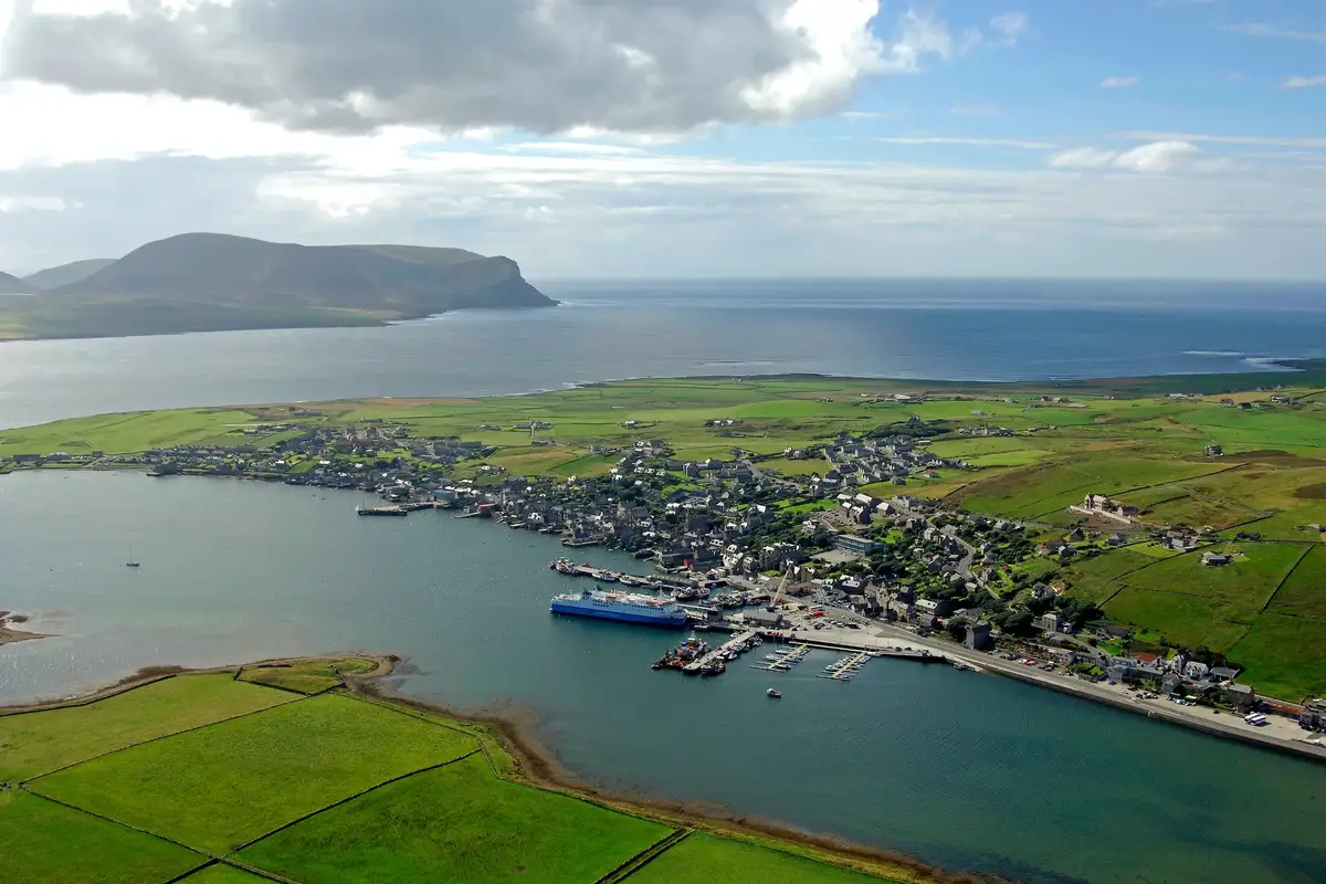 Fergereise og havneinformasjon for Scrabster–Stromness