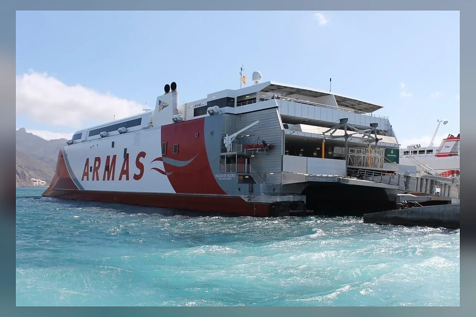 Armas Trasmediterránea – fergeselskap og reiseguide