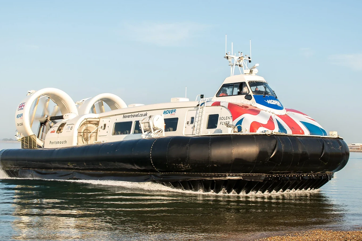 Hovertravel – fergeselskap og reiseguide
