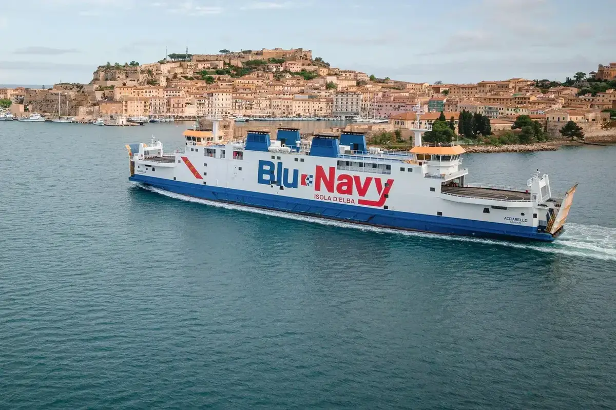 Fergereise og havneinformasjon for Piombino–Portoferraio