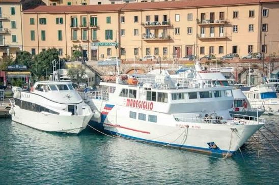Fergereise og havneinformasjon for Porto Santo Stefano–Giannutri